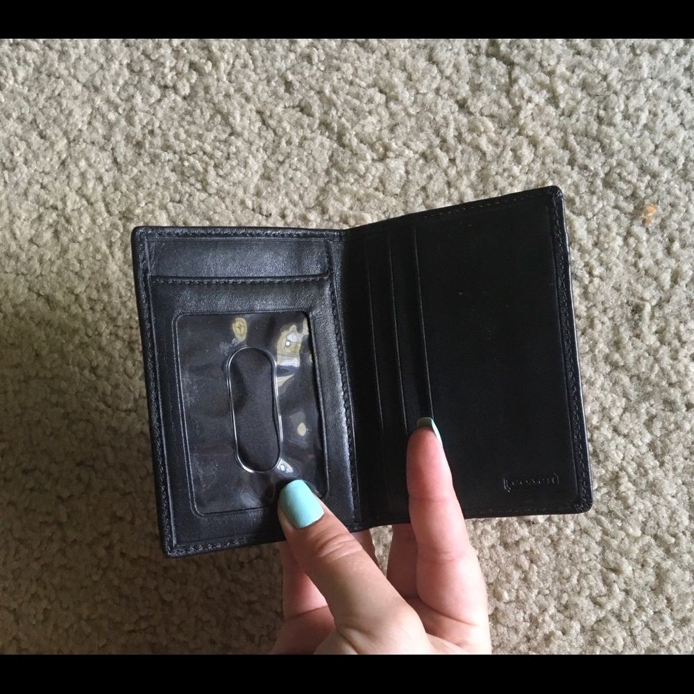 Coach wallet✨ - Picture 3 of 3
